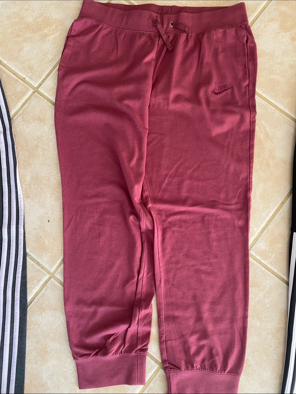 Women bundle of 3 Joggers - Picture 2 of 3